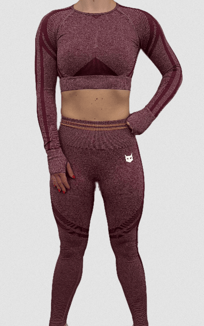 Neko komplet vijolično rdeč