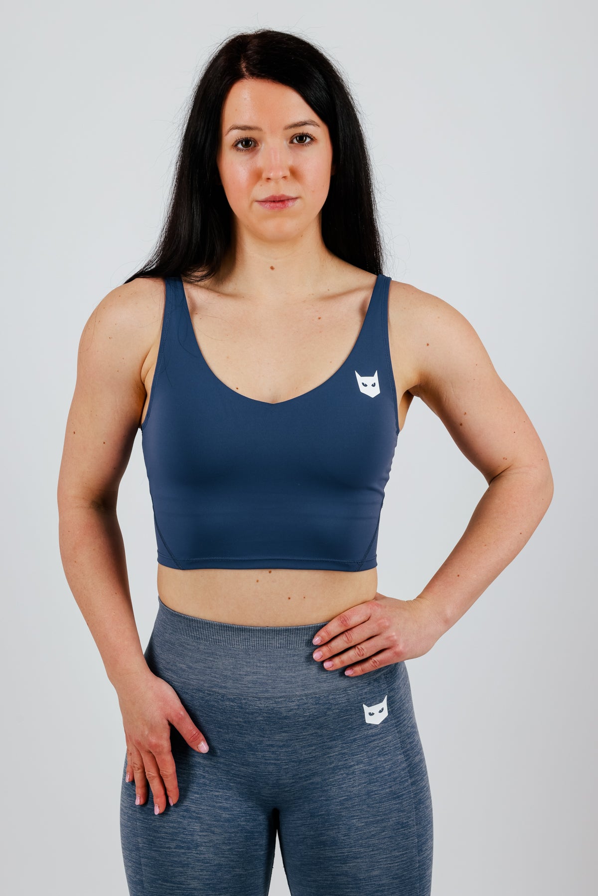 Neko športni top temnomoder