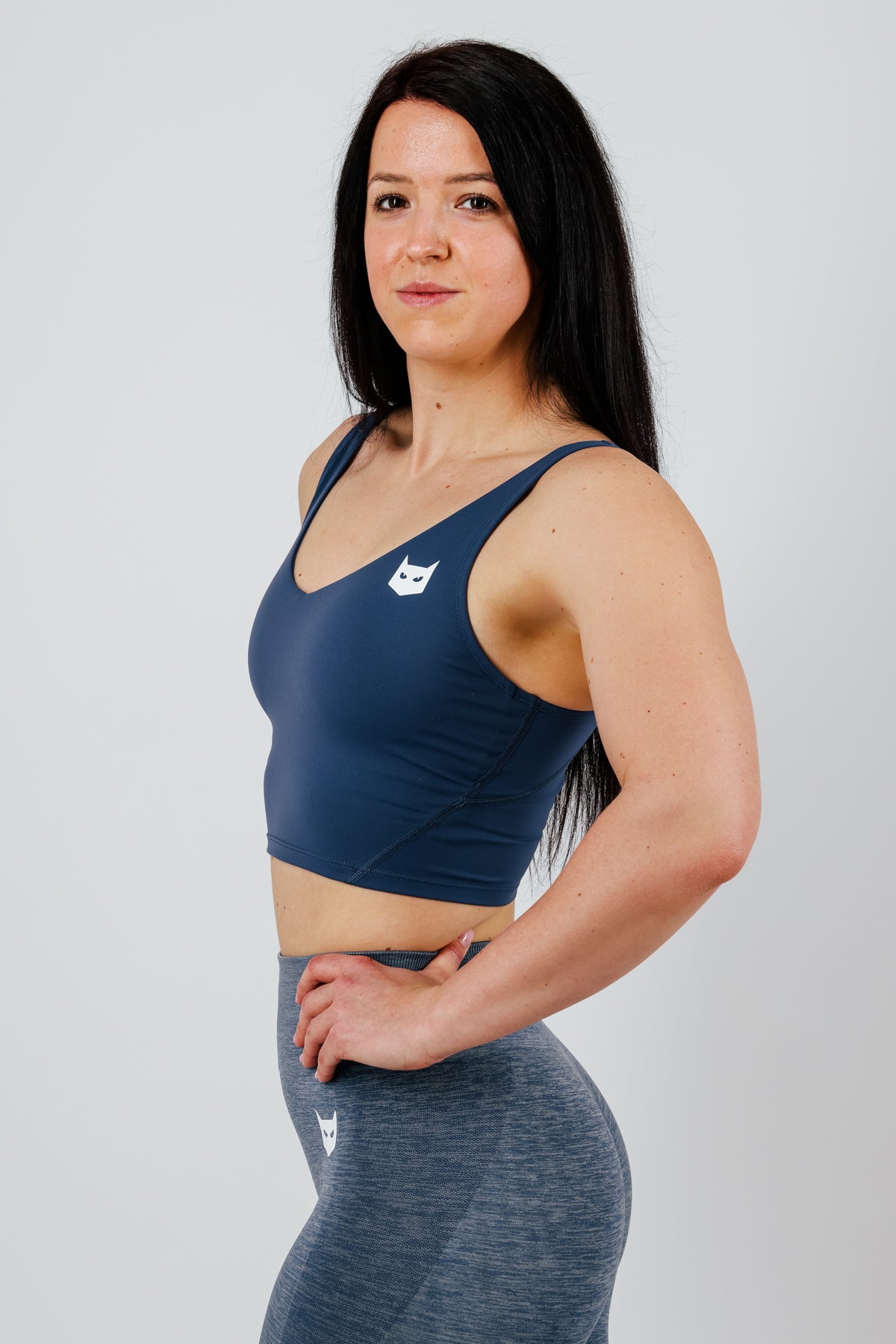 Neko športni top temnomoder