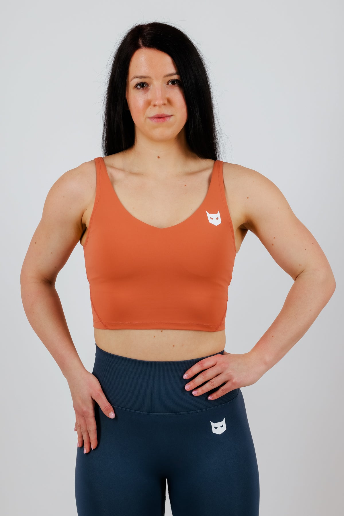 Neko športni top oranžen
