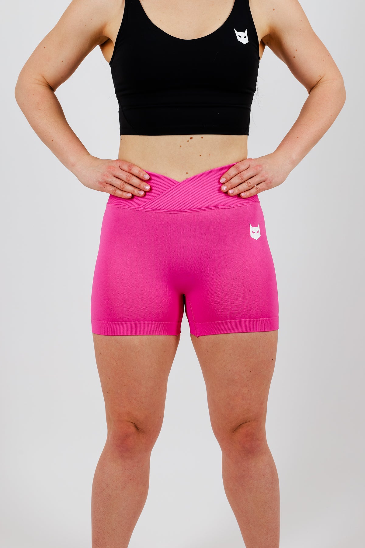 Neko shorts pink